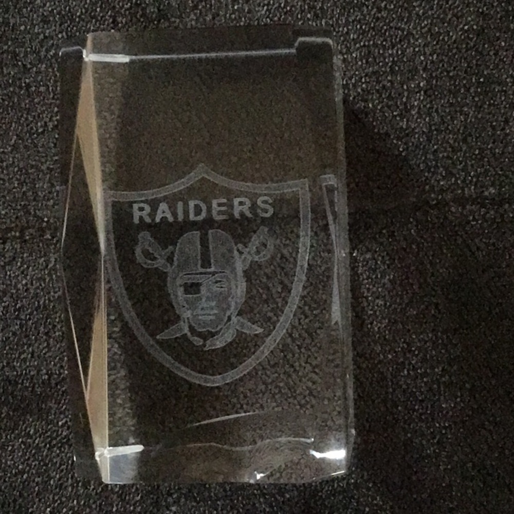 Raiders crystal block